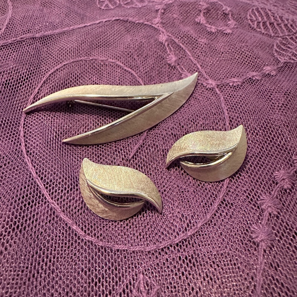 Trifari Silver Tone Leaf Brooch and Clip-On Earrings